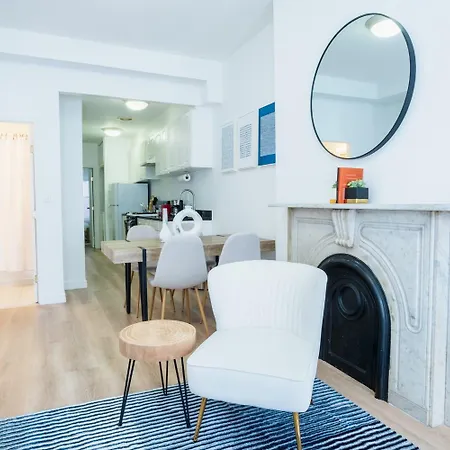1435-4 I 3 Bedrooms 2Bath W D Prime Upper East